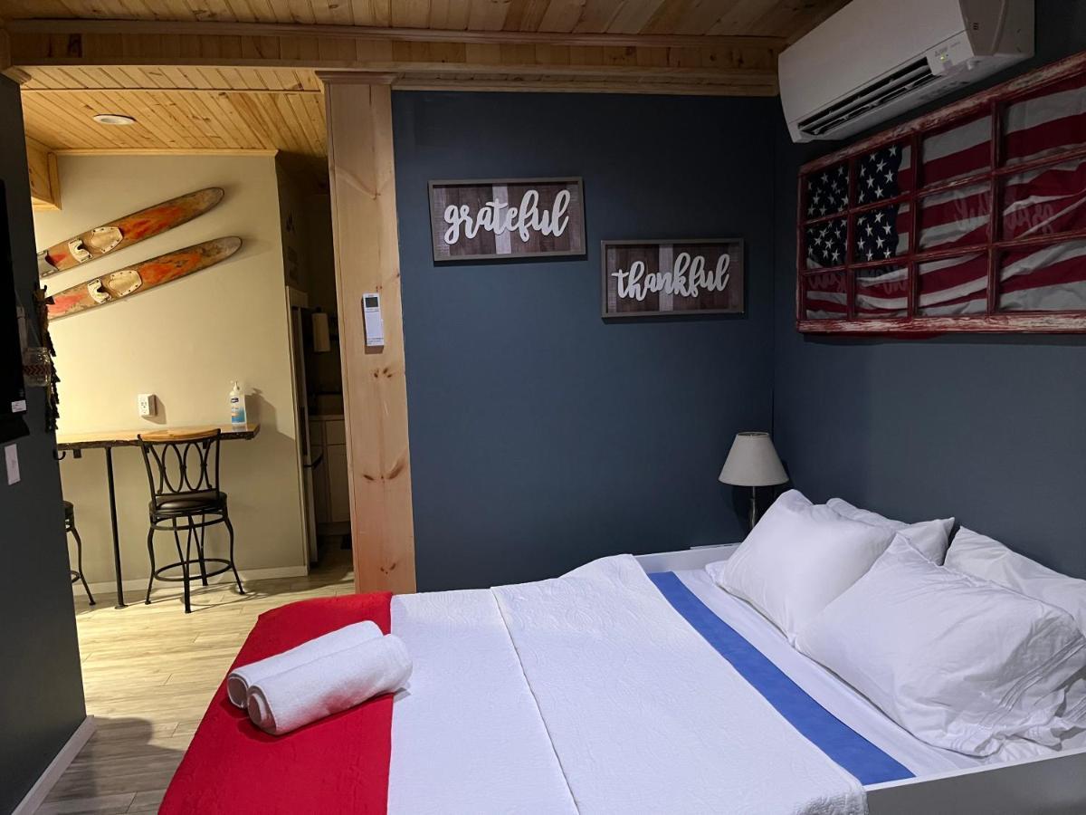 Perfect Cozy Lake Retreat - 1 bedroom Gilmanton Buitenkant foto